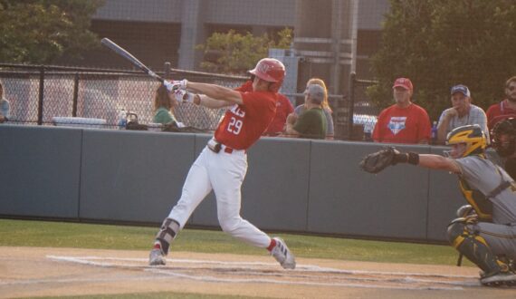 Thumbnail for Colonels pound out total of 31 runs, 41 hits in three-game SLC road sweep of Islanders